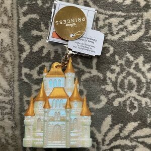 Bath & Body Works Disney Princess Iridescent Castle Light Up Pocketbac Holder